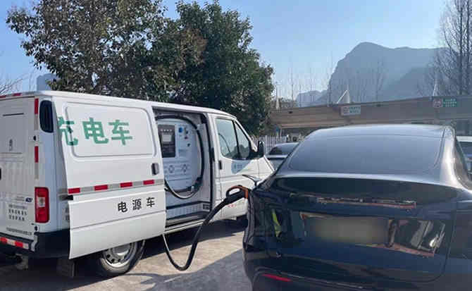 阿巴嘎旗汽车搭电